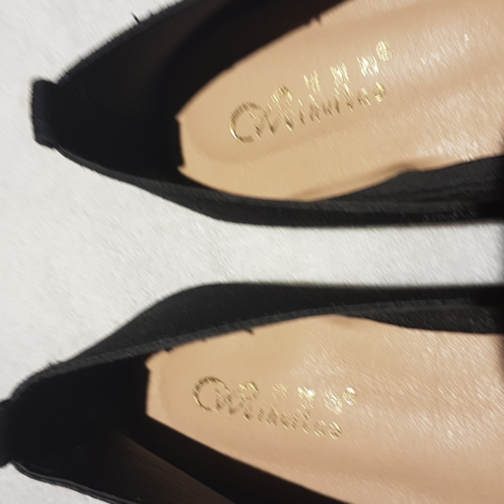 Flats - Picture 2 of 4